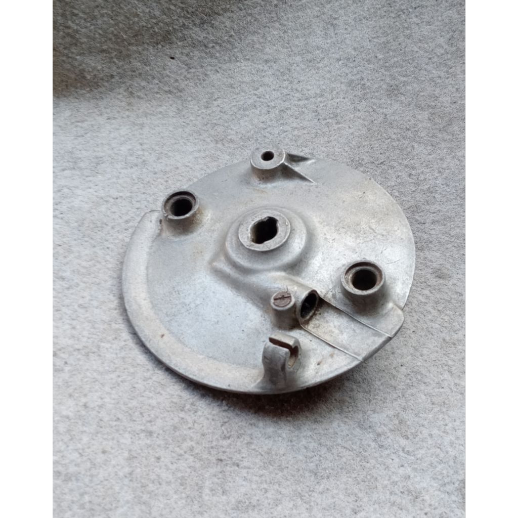 tutup tromol cb200 ORI tutup tromol depan cb200 ORI tutup tromol Honda cb200 ORI tutup tromol depan 