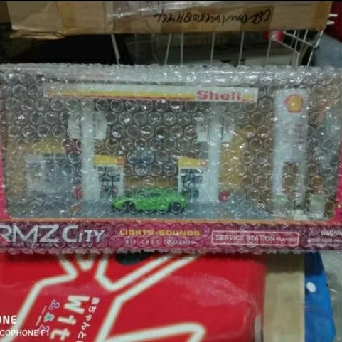 rmz city Shell gas service station playset lights and sound with Lamborghini Gallardo 1 64 skala lan