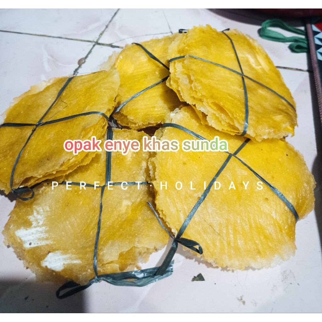 

Opak Enye cemilan khas sunda mentah per10pcs tinggal goreng