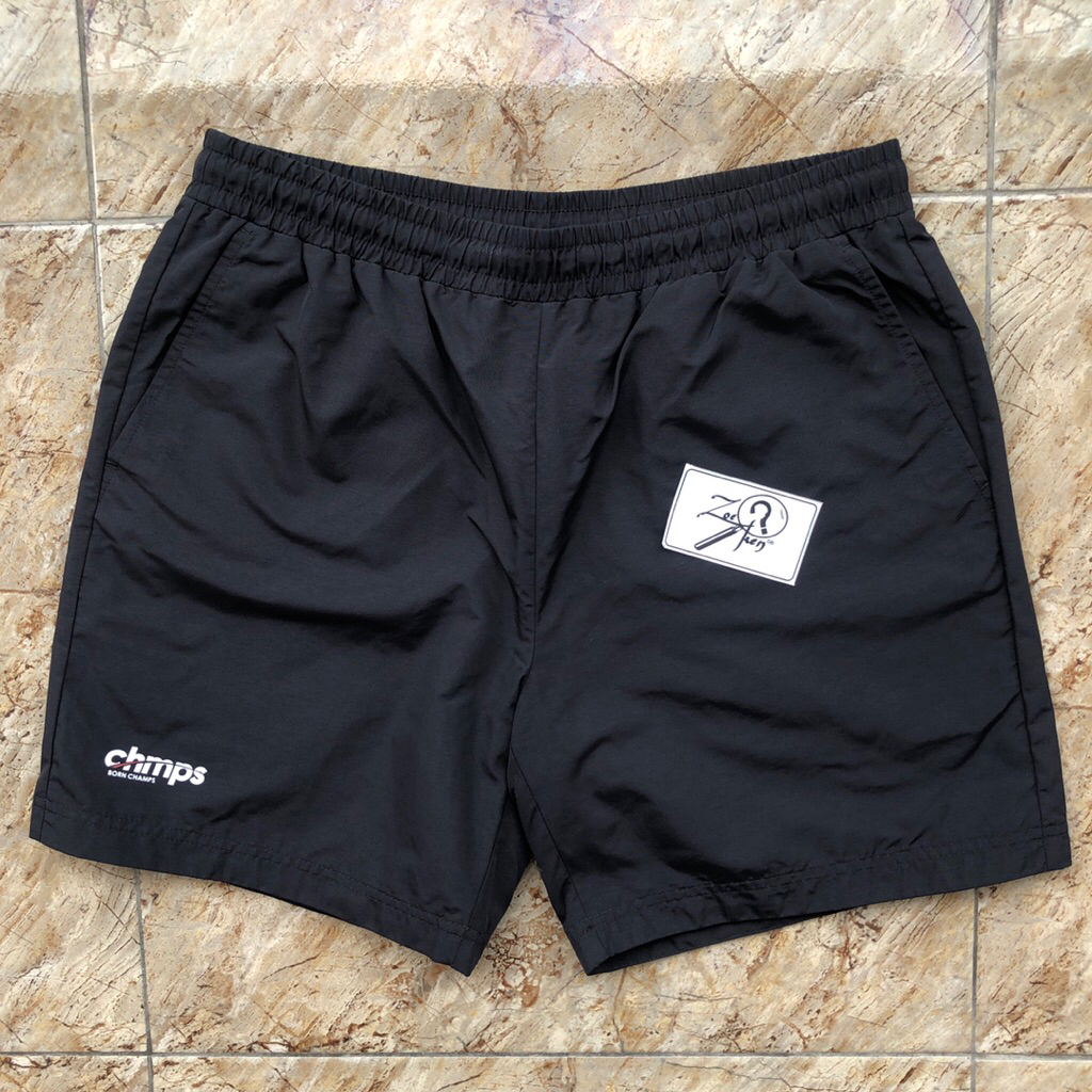 CELANA PENDEK CHMPS BORN RUNNING HITAM