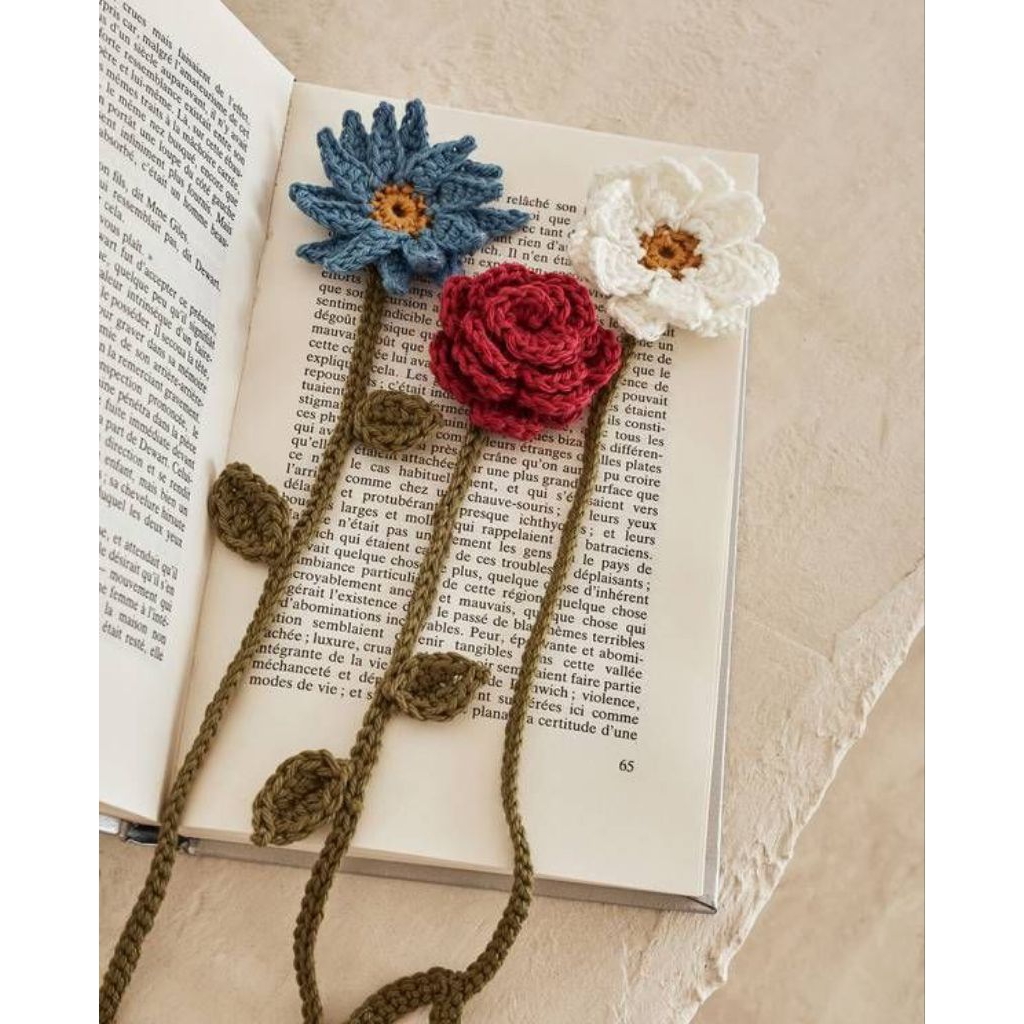 

Flower Crochet Bookmark / Penanda Buku Bunga Rajut by KafkaKirana