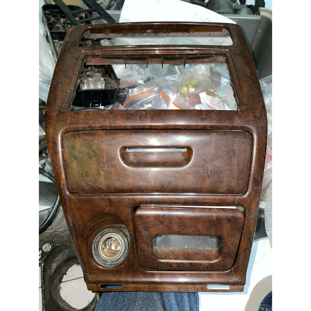 Frame Galant Panel Tengah Galant Hiu