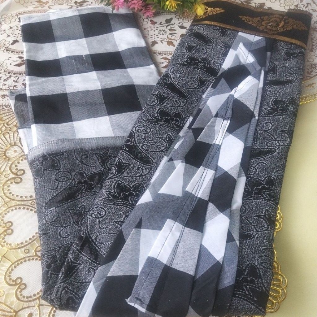 Wastra pelinggih poleng kain koloke tinggi 110 cm