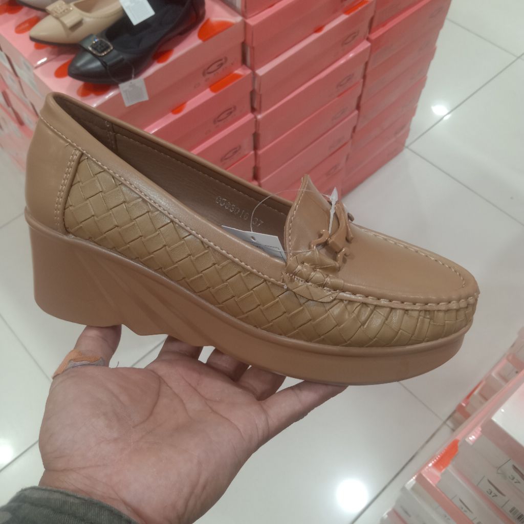 GENNY SEPATU WEDGES CANTIK ORIGINAL