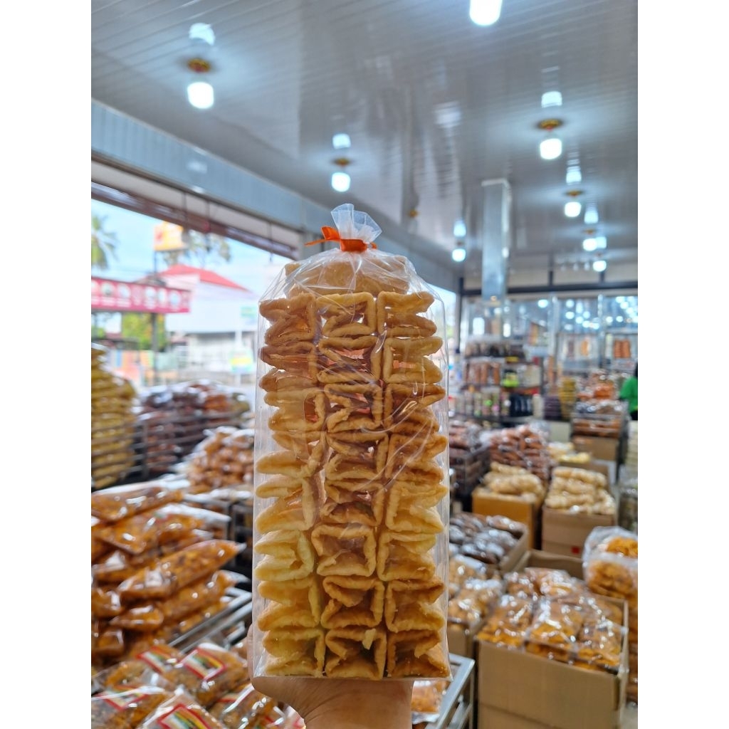 

Kue Sapik / Semprong — Sanjai Rina