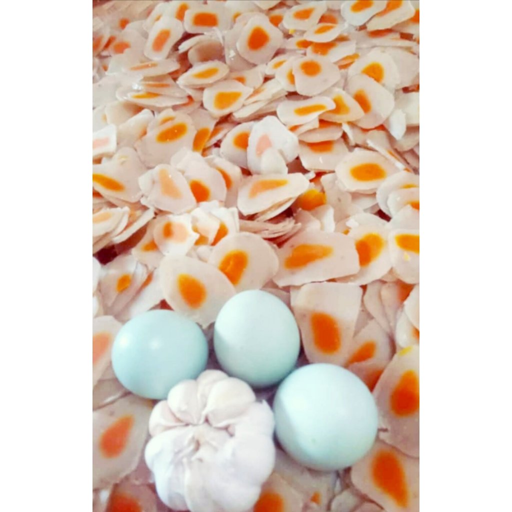 

Kerupuk Telor Asin Mentah Asli Cilacap By Nyemiil