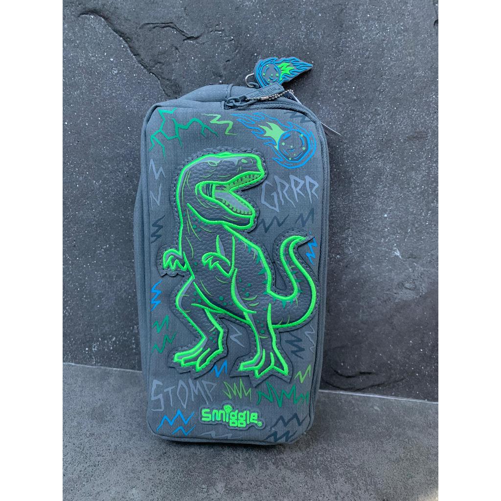 

SMIGGLE SUPER CHARGE PENSILCASE SOFTCASE DINO GREY - TEMPAT PENSIL SMIGGLE