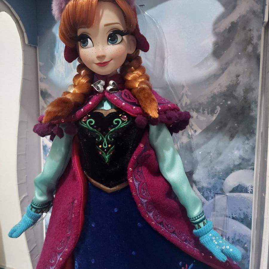 

Disney Limited Edition Frozen Anna 17" Inch Asli Disney Store Original LE 1 Of 5000