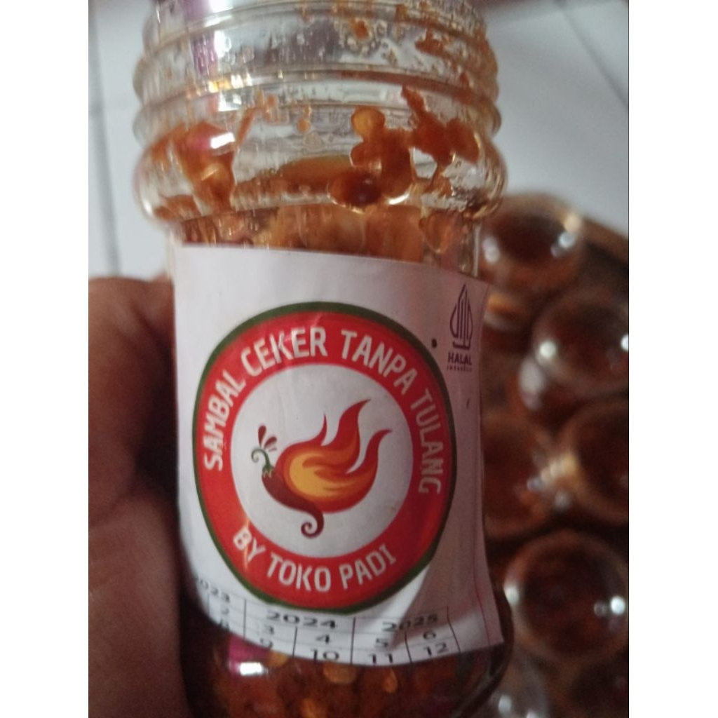 

sambal ceker tanpa tulang ,sangat lezat ditemani nasi