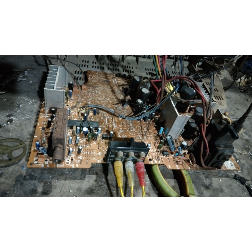 MESIN TV LG 21 IN ULTRA SLIM KONDISI GAMBLING