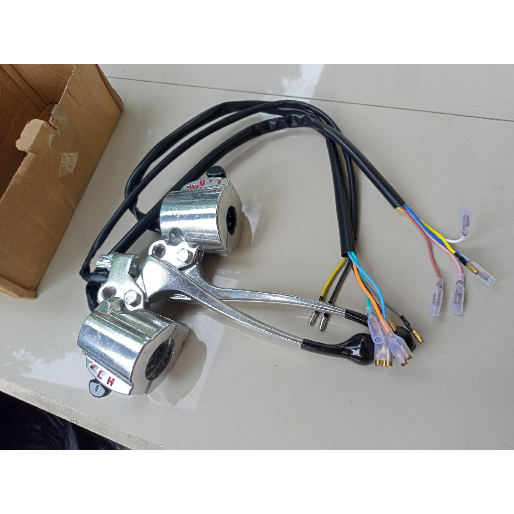 Holder Saklar Kanan Kiri Honda CB100 Holder Set Handle CB100 S90 CB125