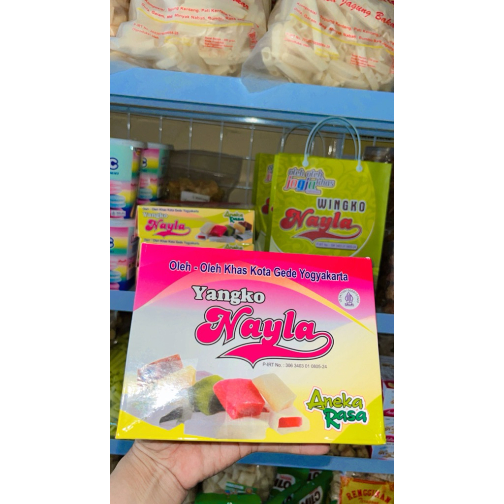 

YANGKO NAYLA oleh oleh khas jogja isi 30 pcs