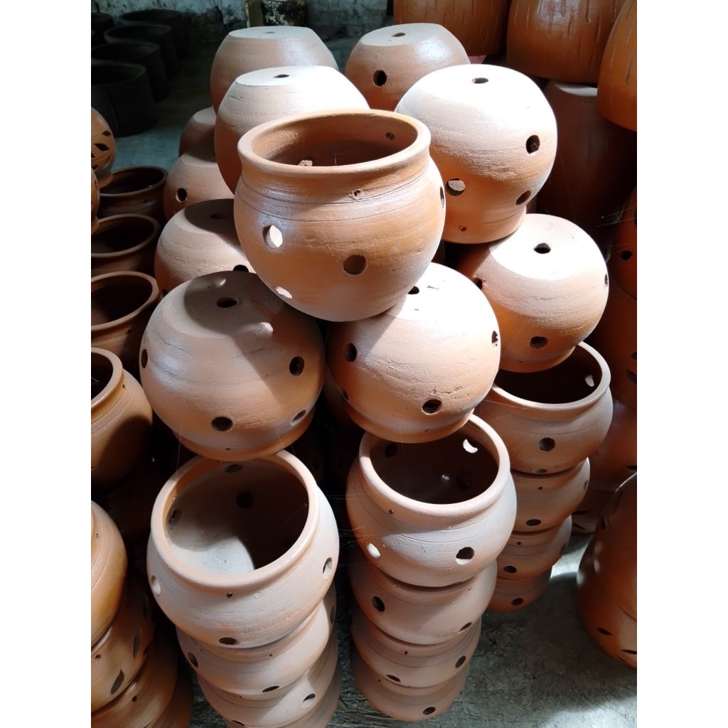 POT BUNGA ANGGREK GERABAH TANAH LIAT POT BISA DIGANTUNG DM 16CM