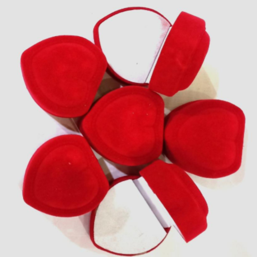 

van51 kotak cincin motif love