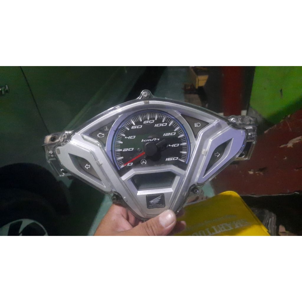 SPEEDOMETER VARIO 125 OLD ISS