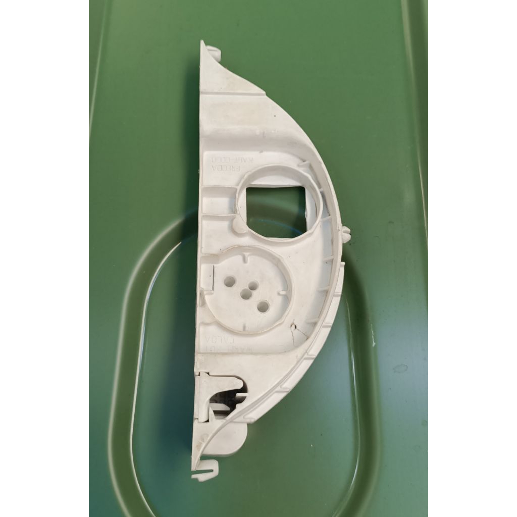 dudukan rumah Valve inlet mesin cuci Electrolux prontloading