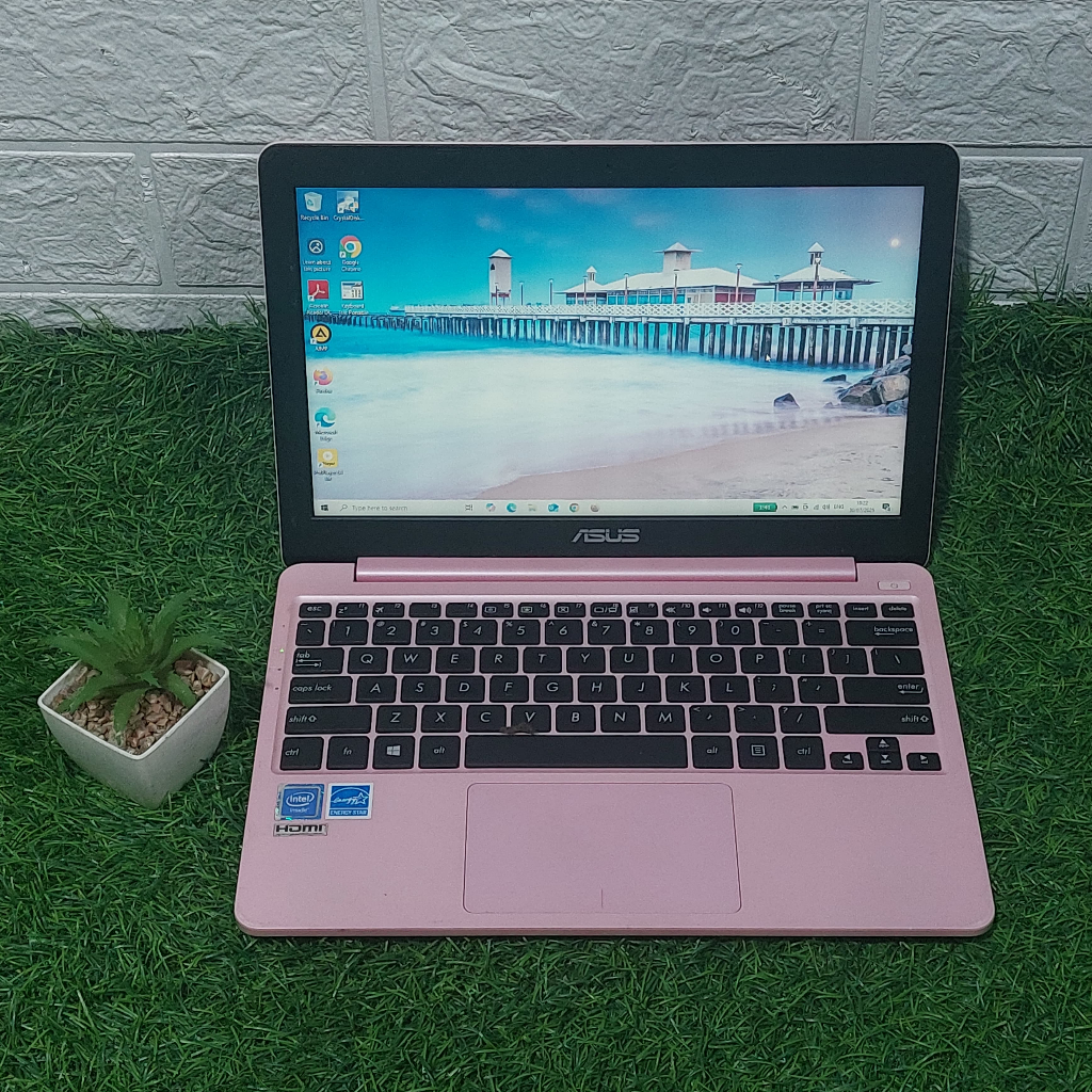 ASUS E203NAH INTEL CELERON N3350 SSD 128GB RAM 2GB