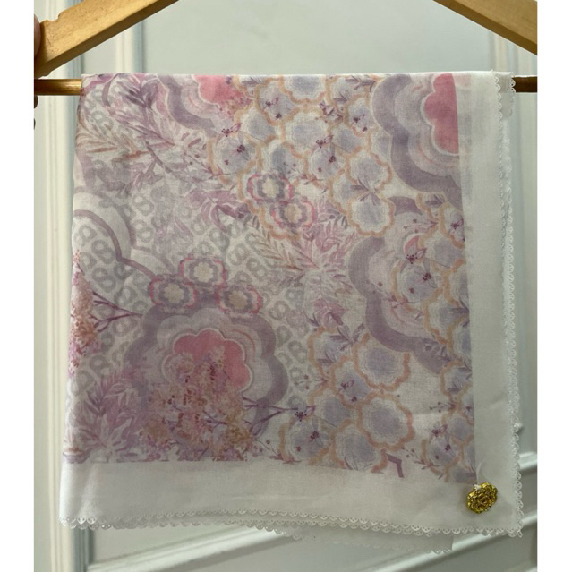 Preloved Hijab Buttonscarves