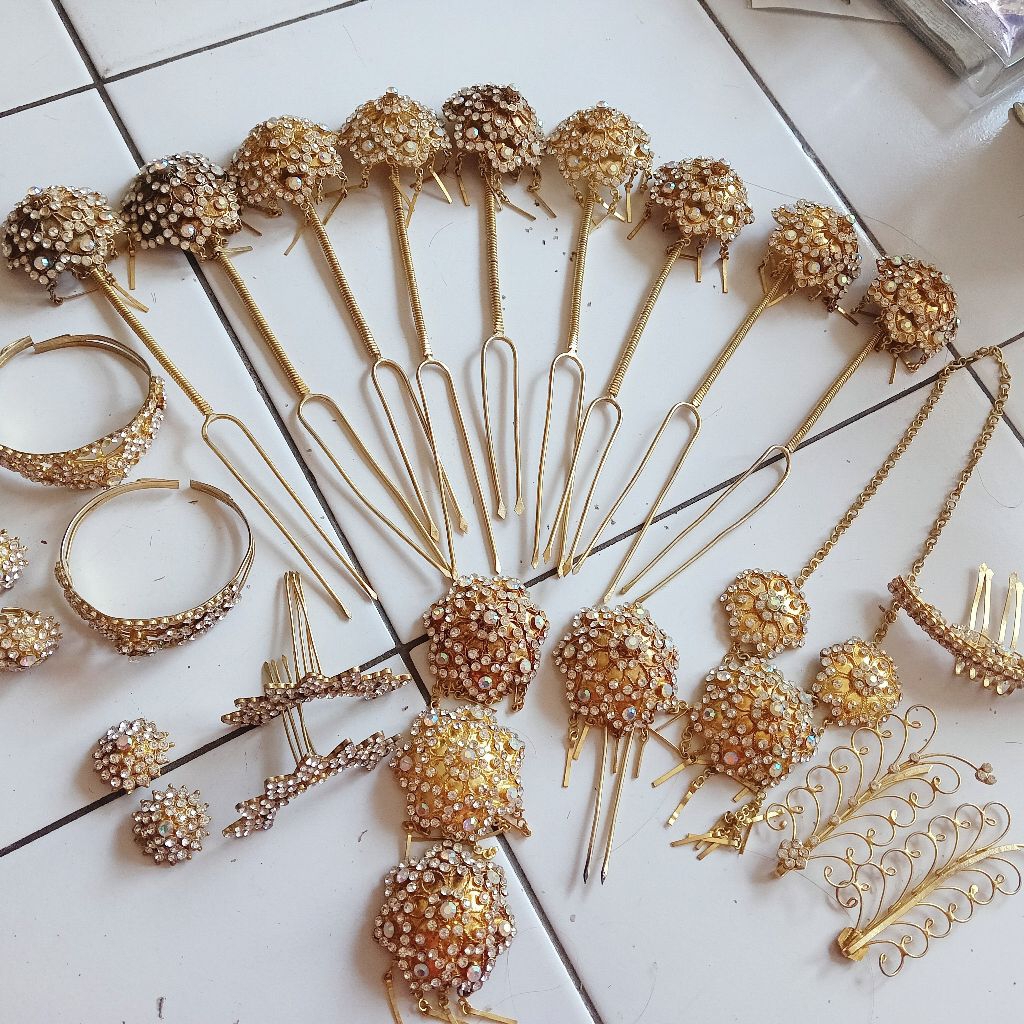 AKSESORIS PENGANTIN JAWA SOLO PUTRI