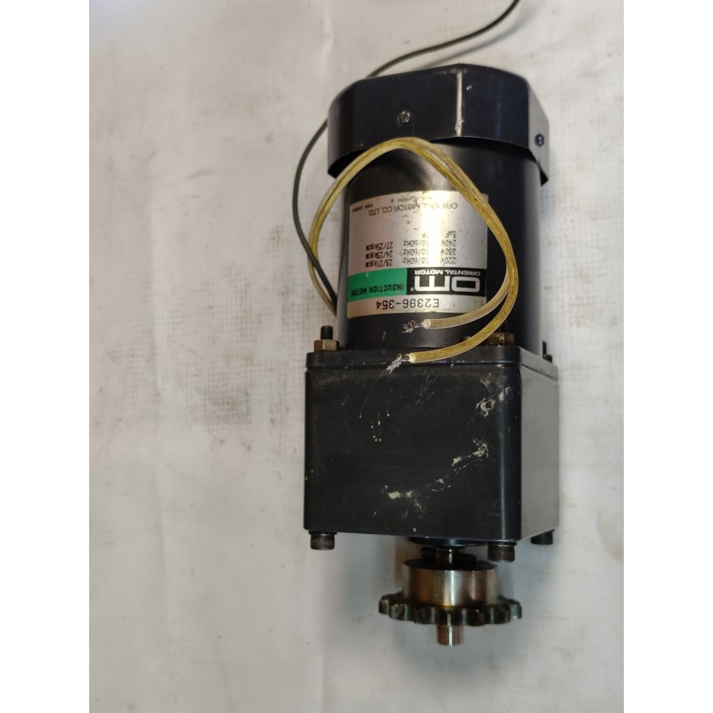 oriental motor gearbox 220 V