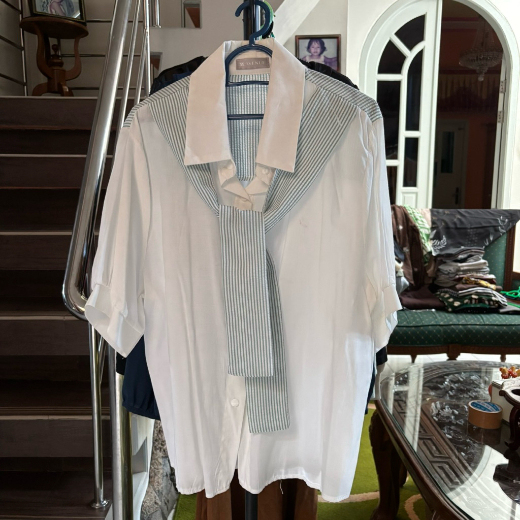 KEMEJA ATASAN AVENUE