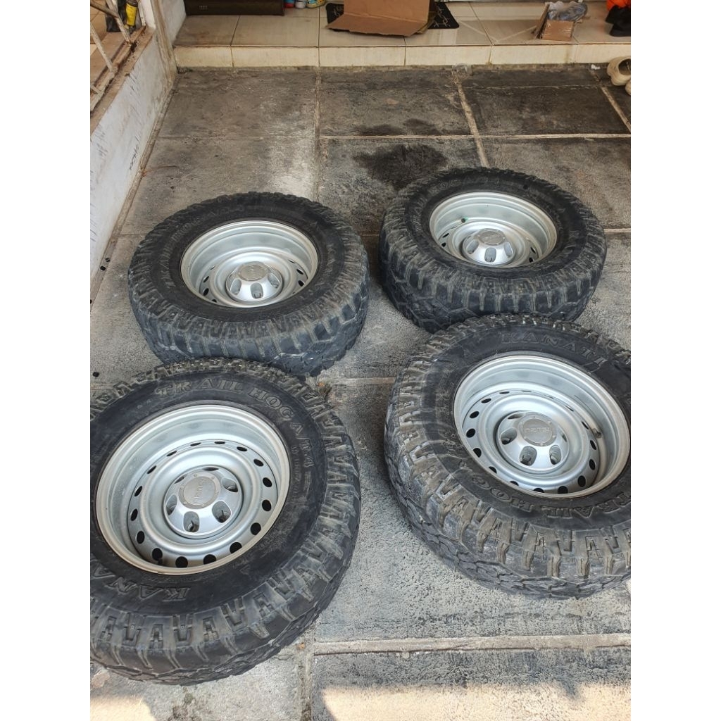 velg Kaleng Celong 9 inchi Plus Ban Kanati trail hog R16 265 75 doft original d max