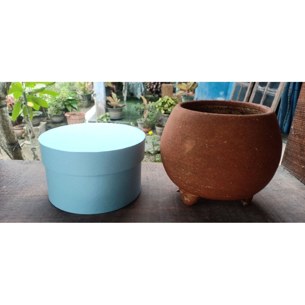 

Custom Bloom Box Ukuran Diameter 11 cm tinggi 7 cm
