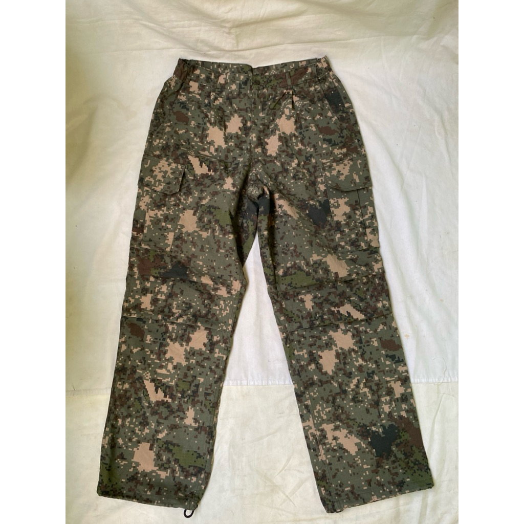 Celana Kargo Trousers Camo Loreng Digital Granit ROKA Korea Army Like New (58)