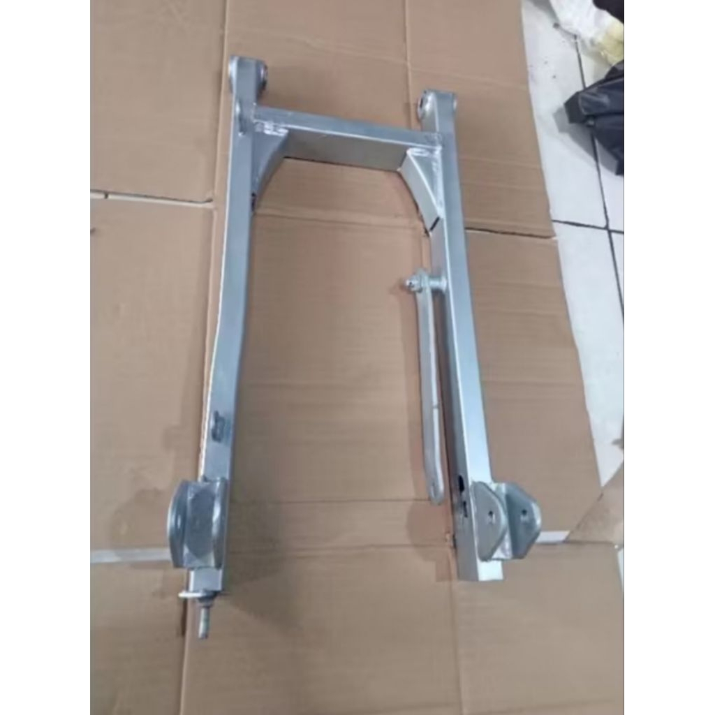 SWING ARM SUZUKI SHOGUN 125 SMASH NEW ORIGINAL COPOTAN