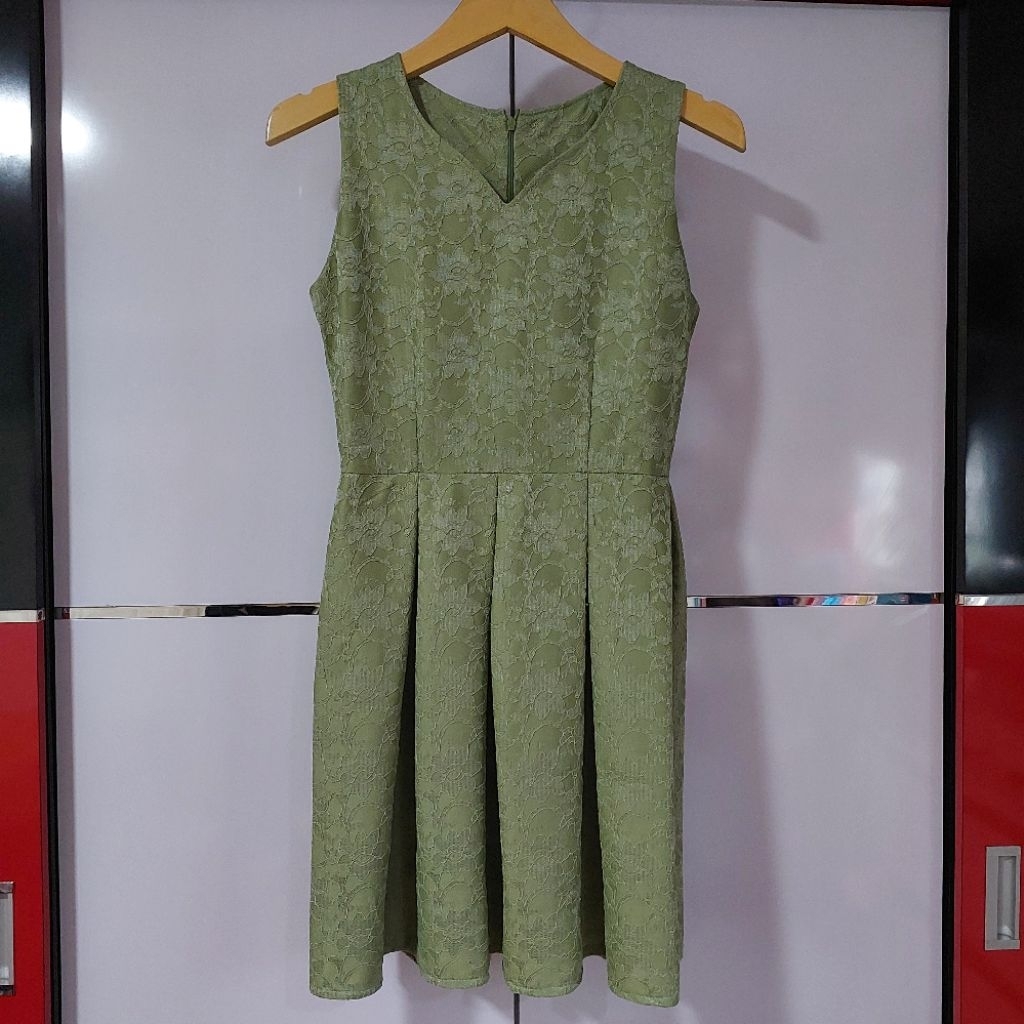 Dress Brukat Premium Merk Khloe's Room Warna Sage Hijau