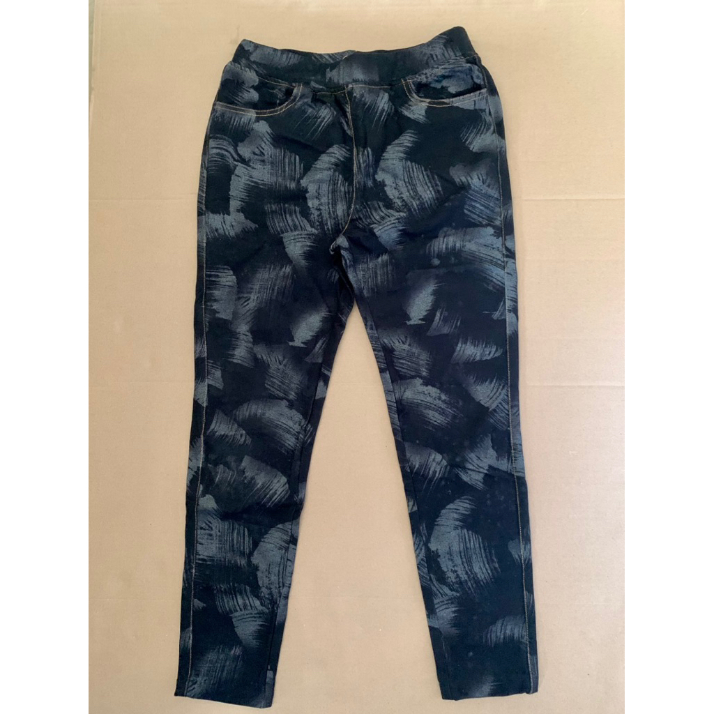 Koleksi celana panjang wanita hitam pinggang karet