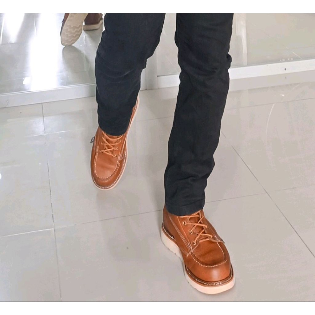 Sepatu boot mewah kelas berat " Thorogood madein USA" Upper kulit asli tebal , outsole kokoh berat  