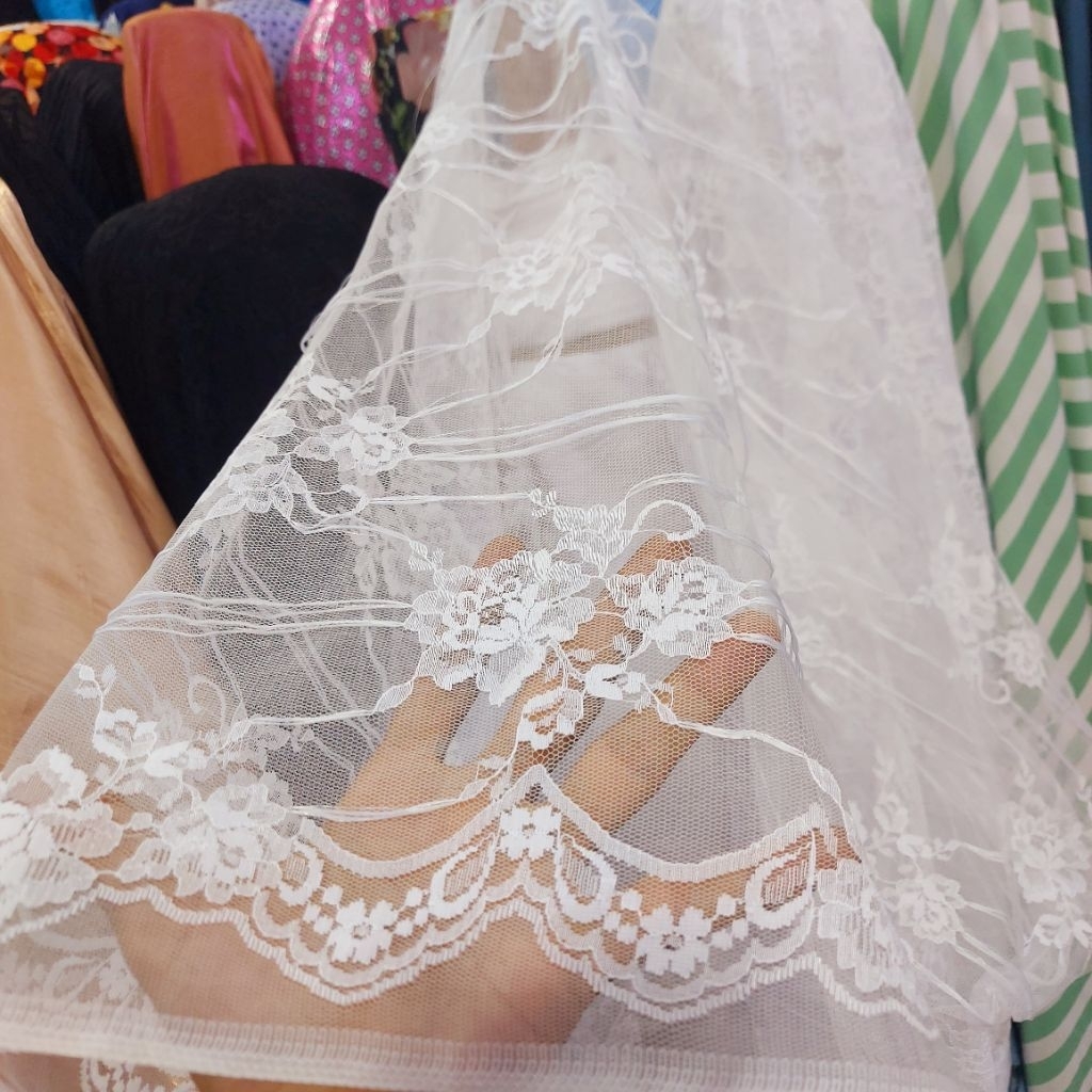 kain brokat premium  - kain brokat kebaya berkualitas -kain brokat luxury -kain brokat stretch[putih