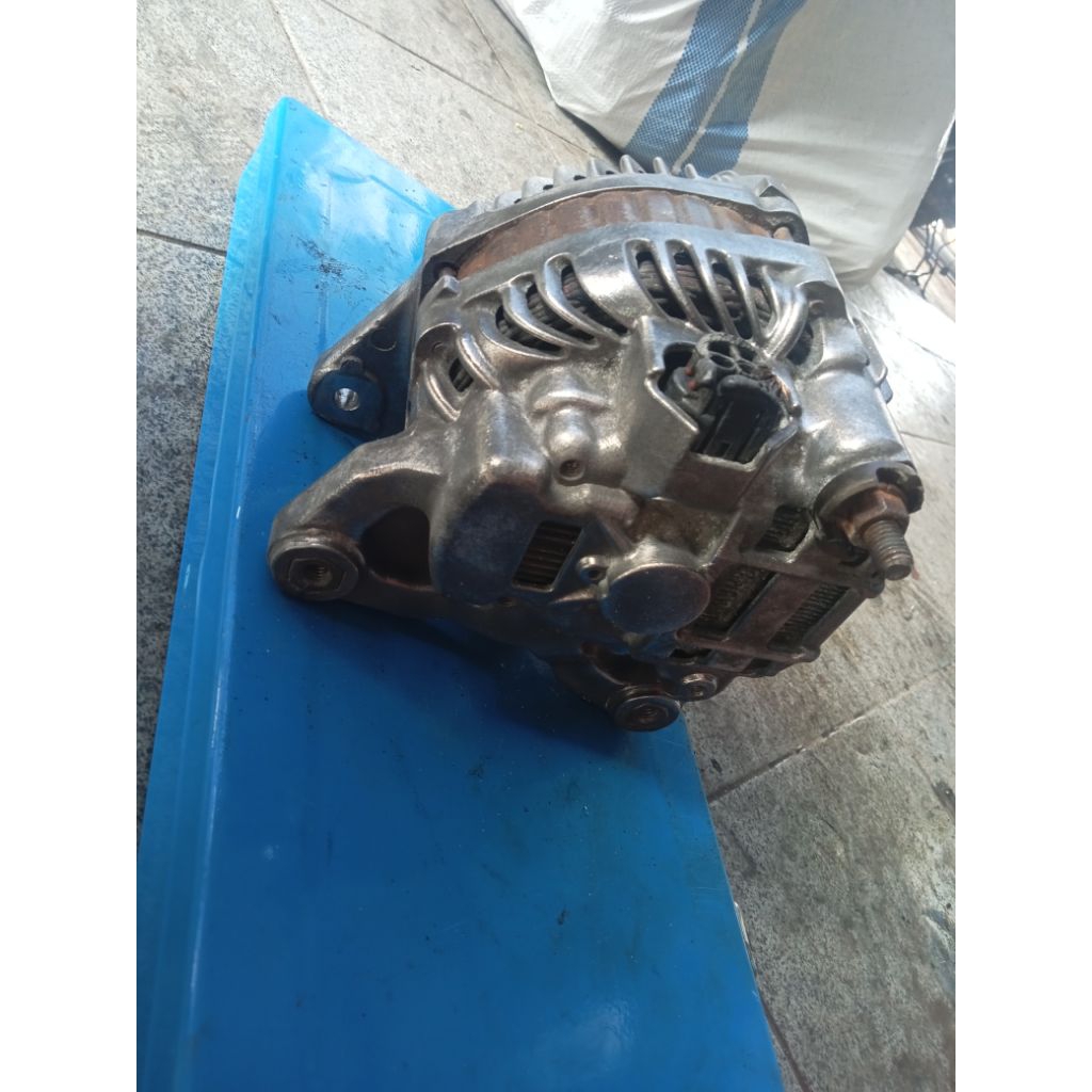 Dinamo Cas Alternator Dinamo Ampere  Nissan Grand Livina Evalia Juke