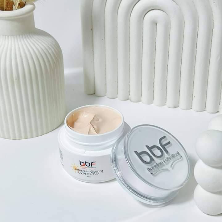 Sunscreen Glowing SPF30 – BBF & Flova Cream Siang | Cerahkan Kulit, Cegah Flek & Anti Aging
