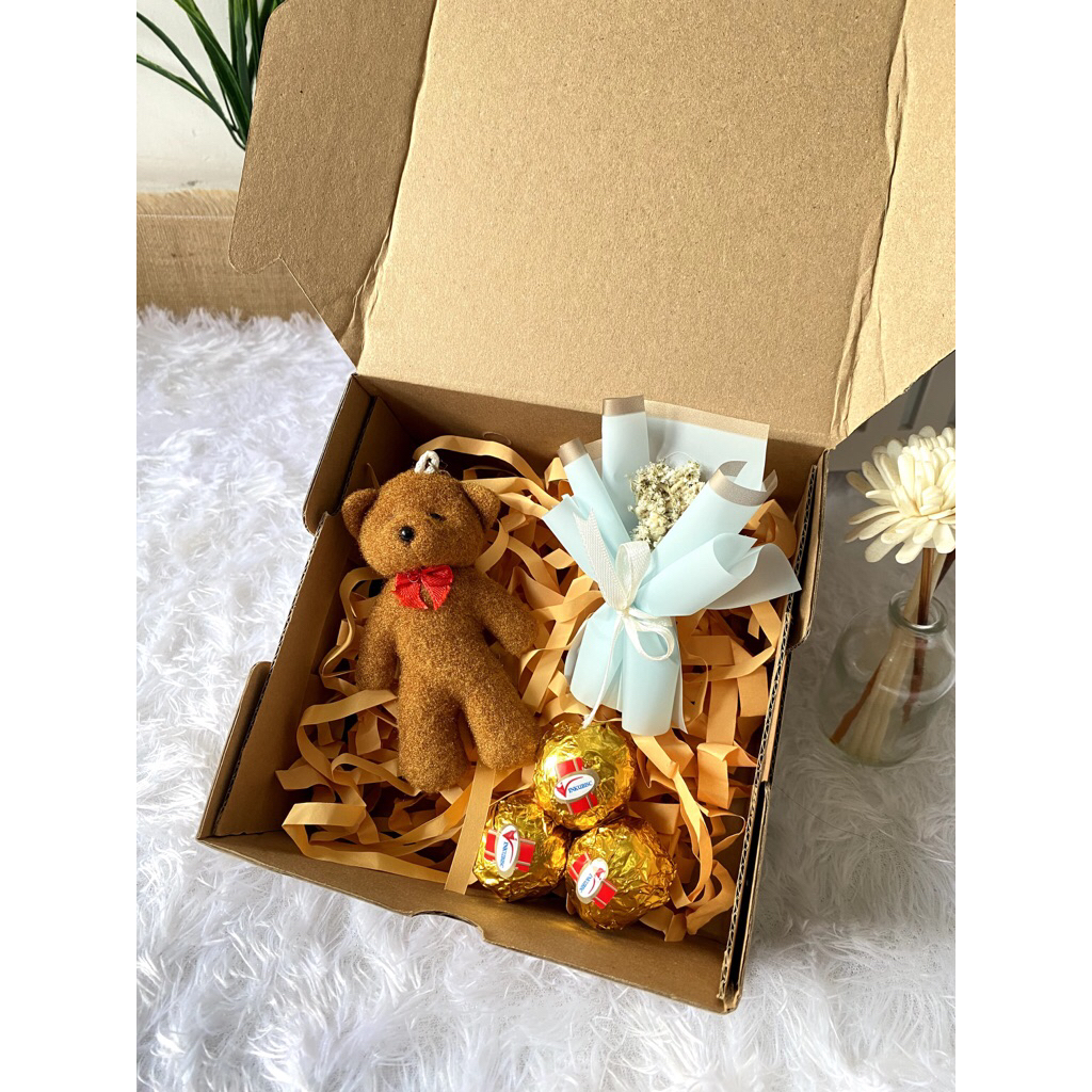 

Paket A Graduation Brown Bear