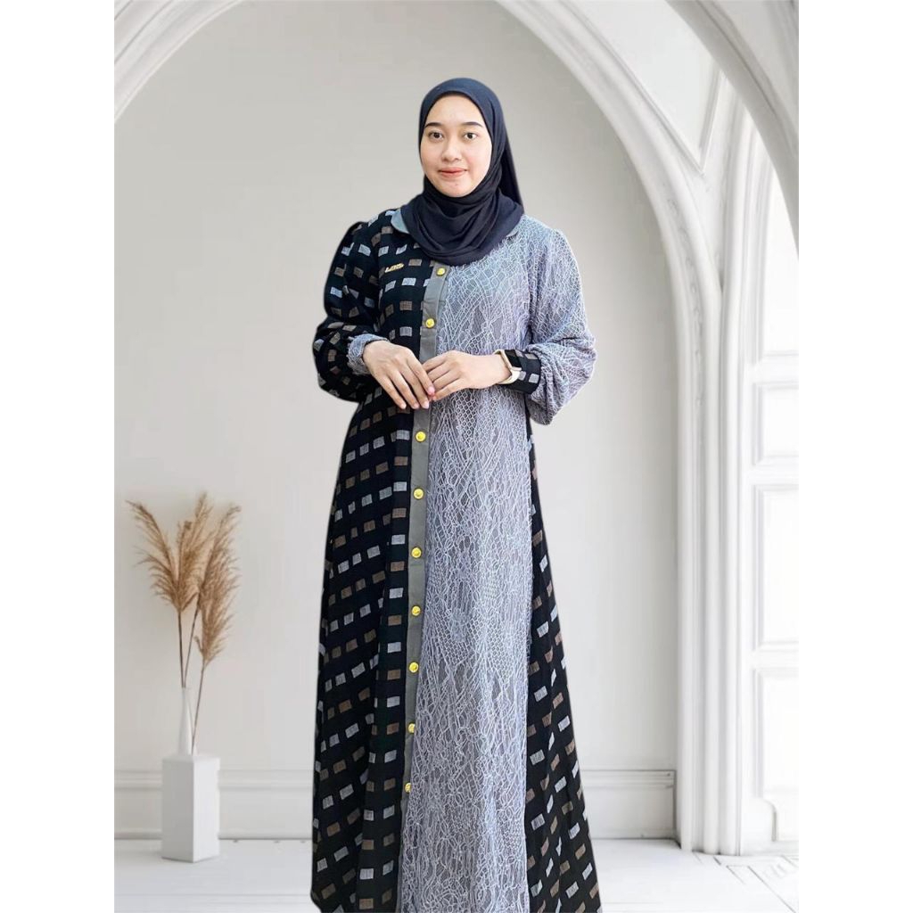 Dress Vazwa By Layka