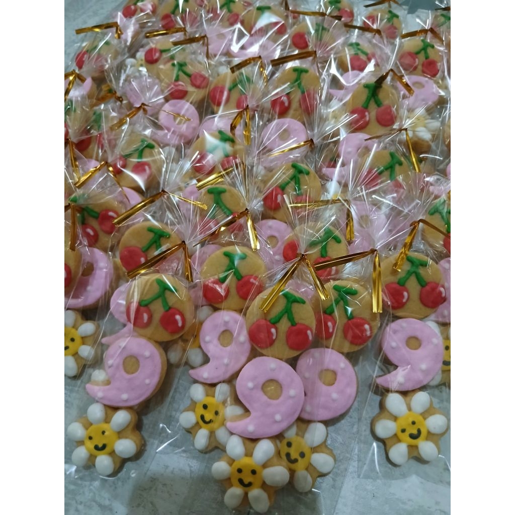 

deon cookies karakter mix isi 3 hampers souvenir kukis hias