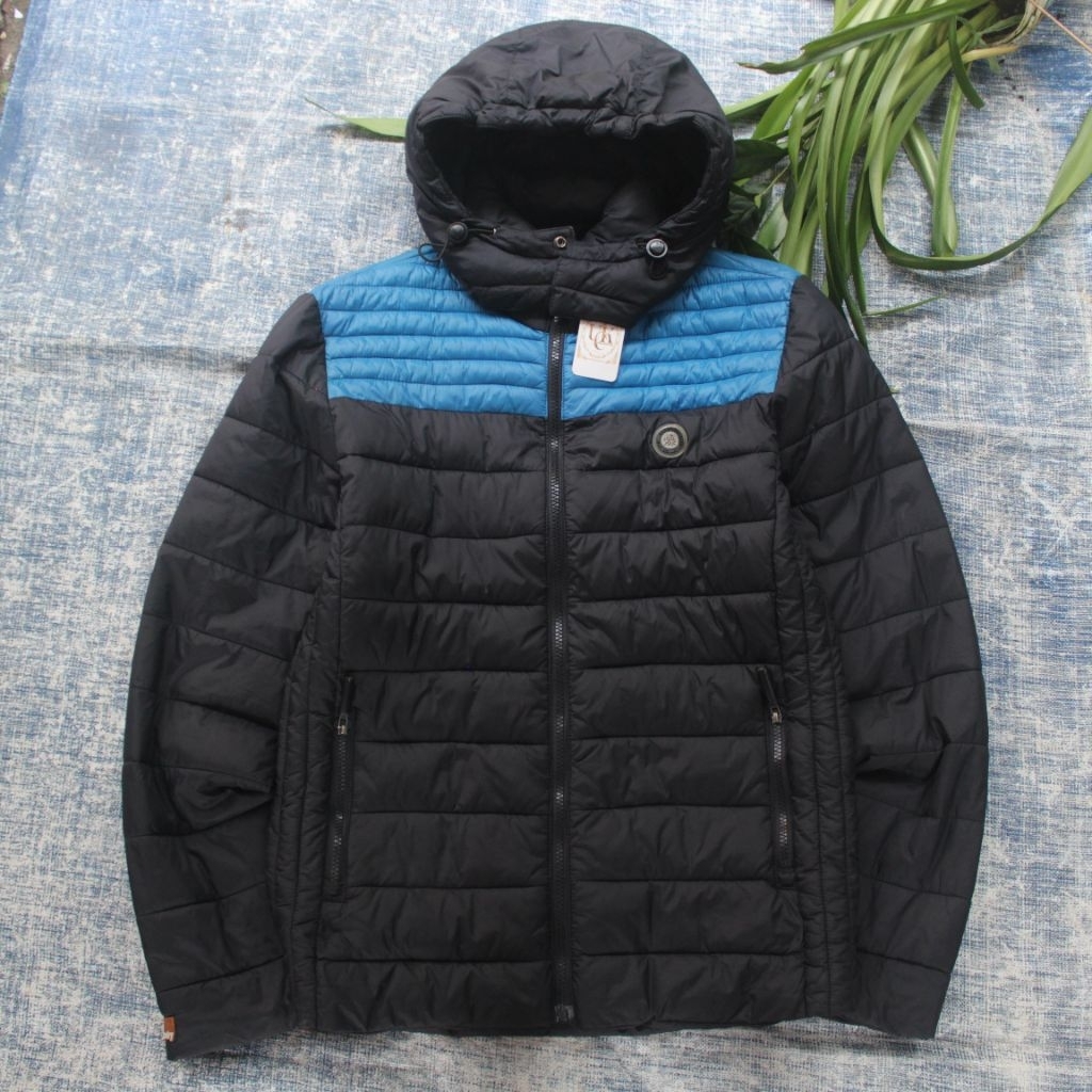 KODE 49 / JAKET GELEMBUNG SUPERDRY /UGIKITTY