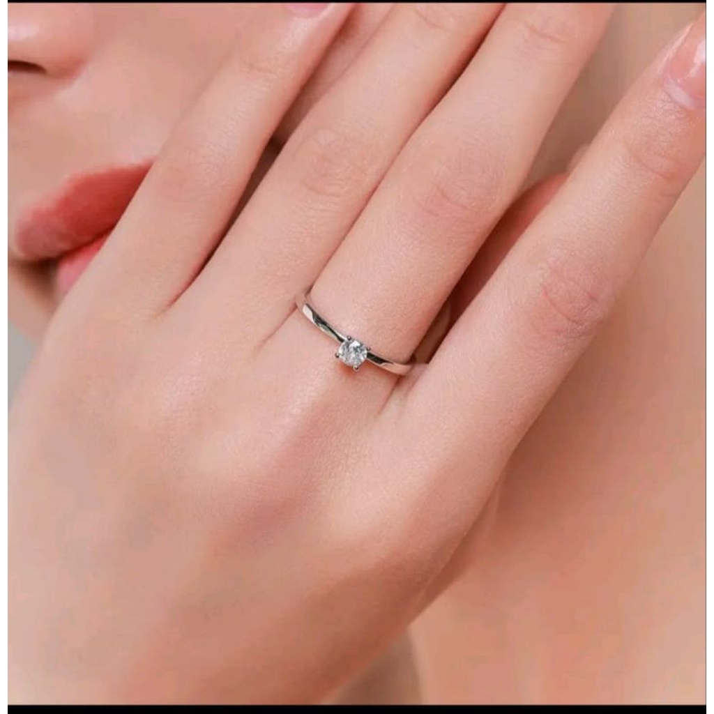 cincin wanita mata satu berlian putih