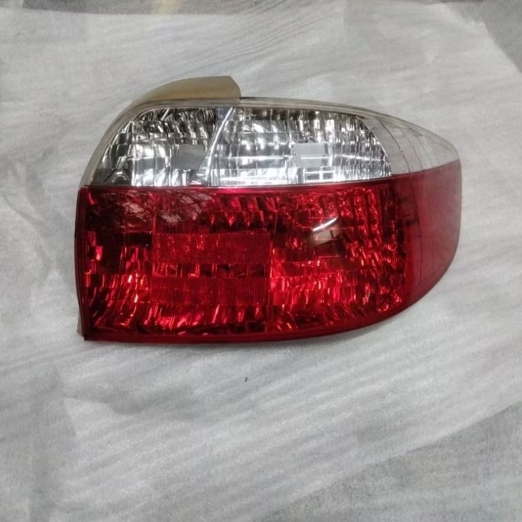stoplamp lampu belakang Vios gen1 2003-2005