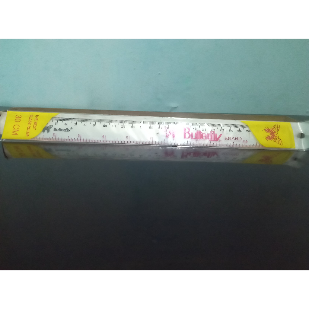 

(1 biji) Perlengkapan Tulis Murah Penggaris Butterfly Plastik 30 cm / Penggaris Butterfly 30 cm tebal