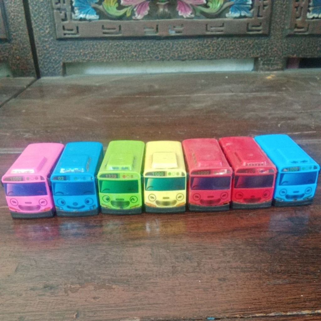 mainan mobil tayo si bis kecil