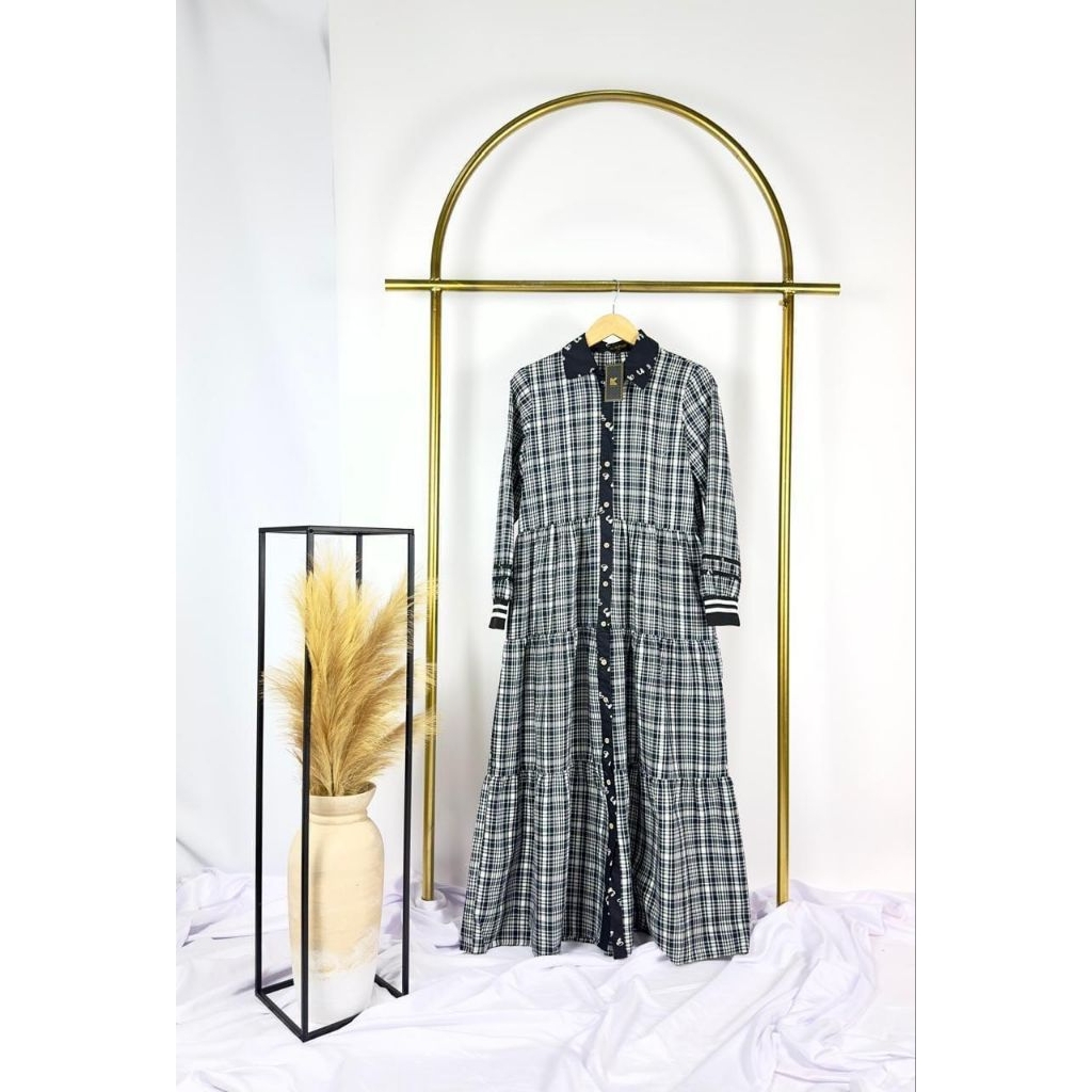 Midi dress by Korina✔️midi dress Marque by Korina, midi dress motif, midi dresss