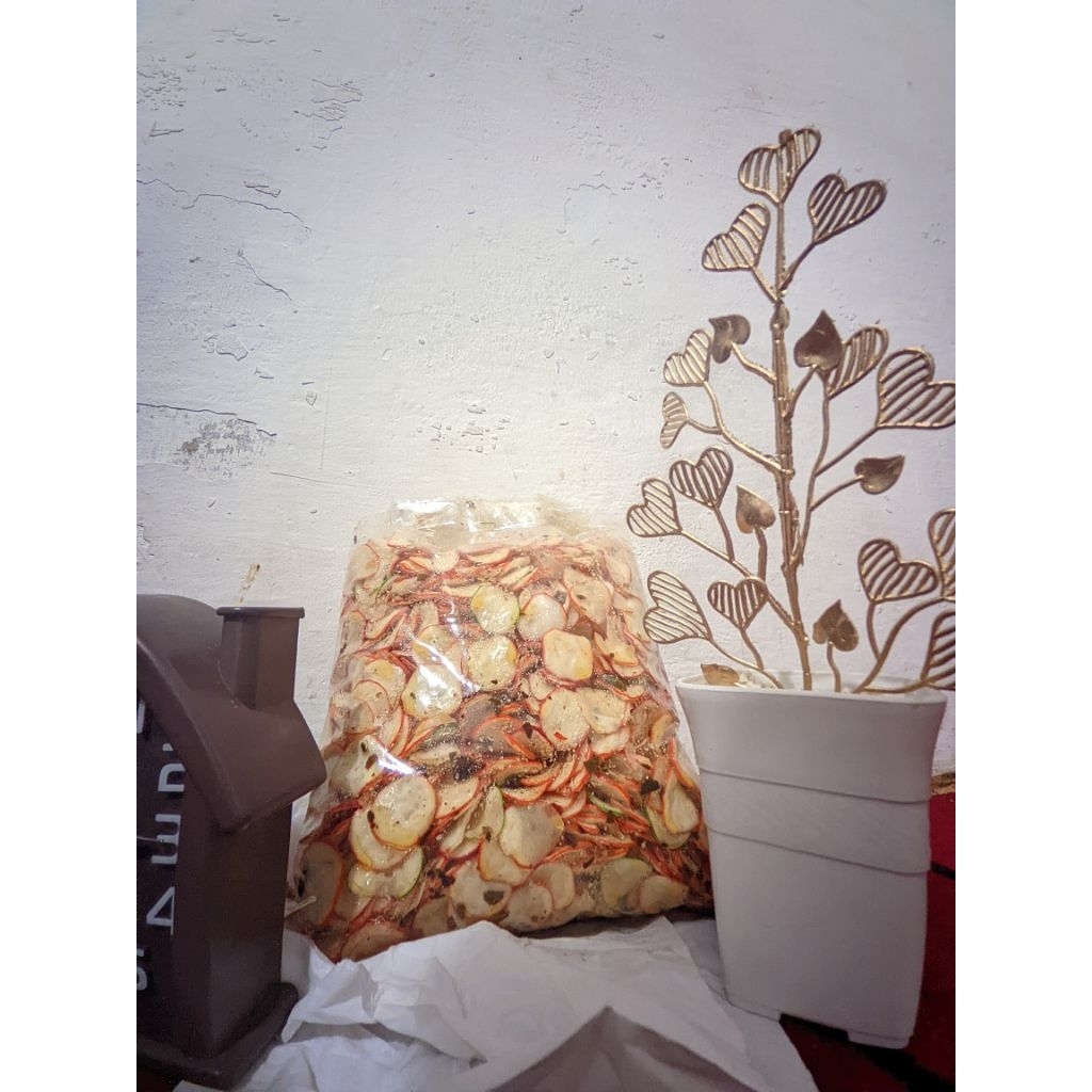 

Seblak krupuk bawang original daun jeruk 500gr