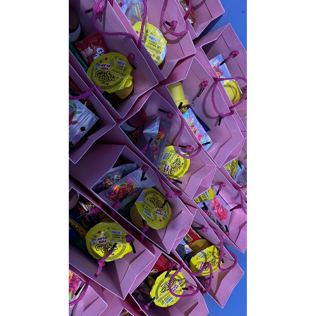 

Snack ulang tahun/hampers ultah/hadiah ulang tahun/snack birthday/hampers snack