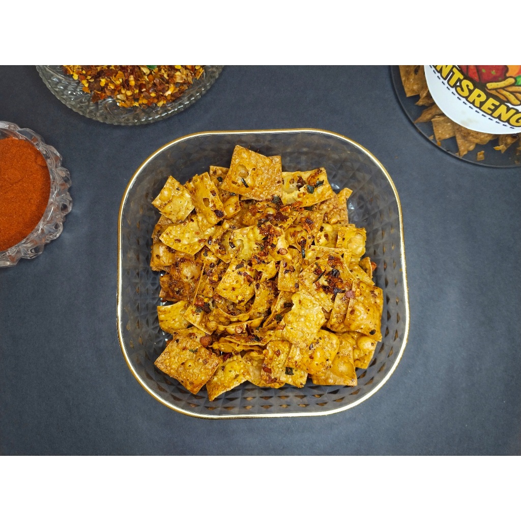 

Pangsit Pedas Daun Jeruk 1Kg