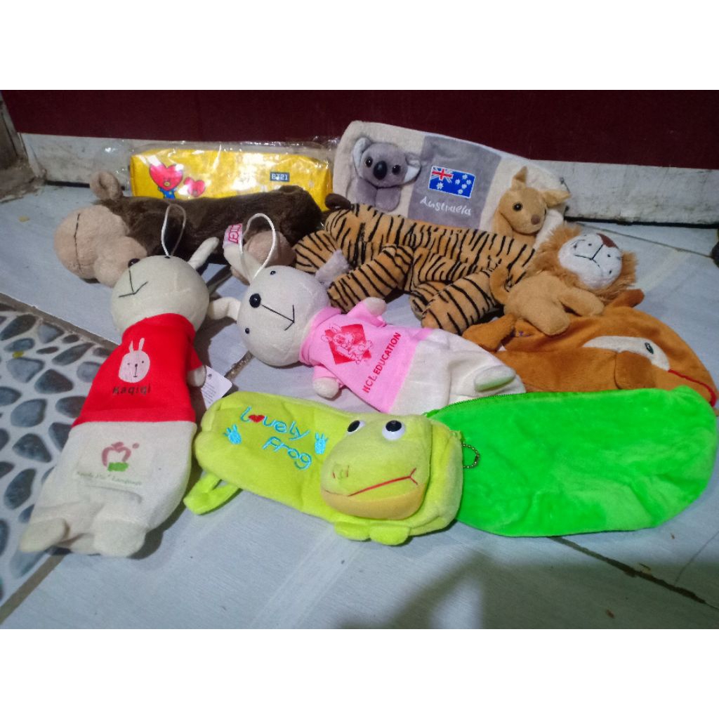 

tempat pensil boneka brand dan no brand,koala Australia, monyet nici,bt21,kodok,kelinci, semangka,macan,singa,