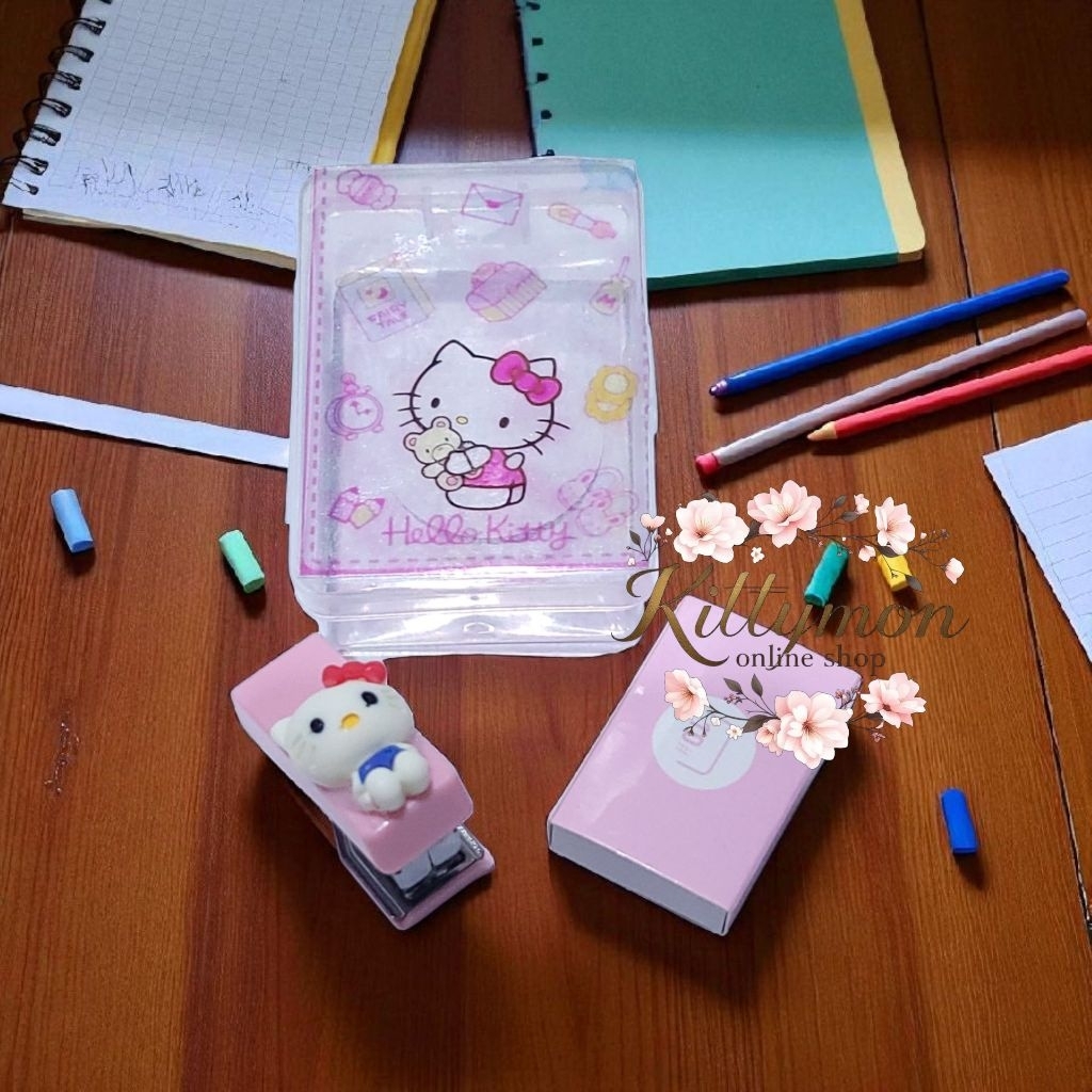 

Steples mini /hekter dan isinya Uk 4x2 cm hello kitty