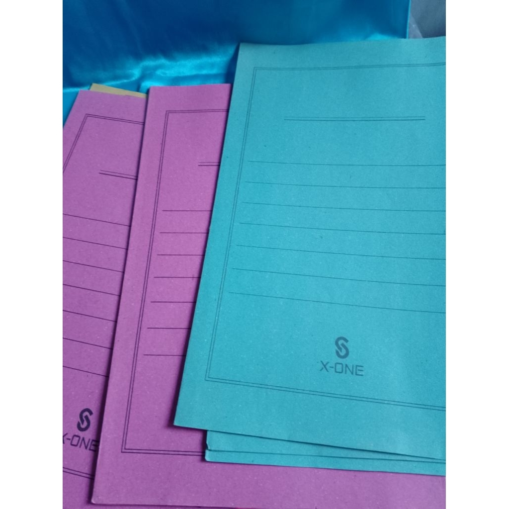 

Promo Termurah" Map Kertas " isi 12 Map" Mix Warna (Ngabisin stok)